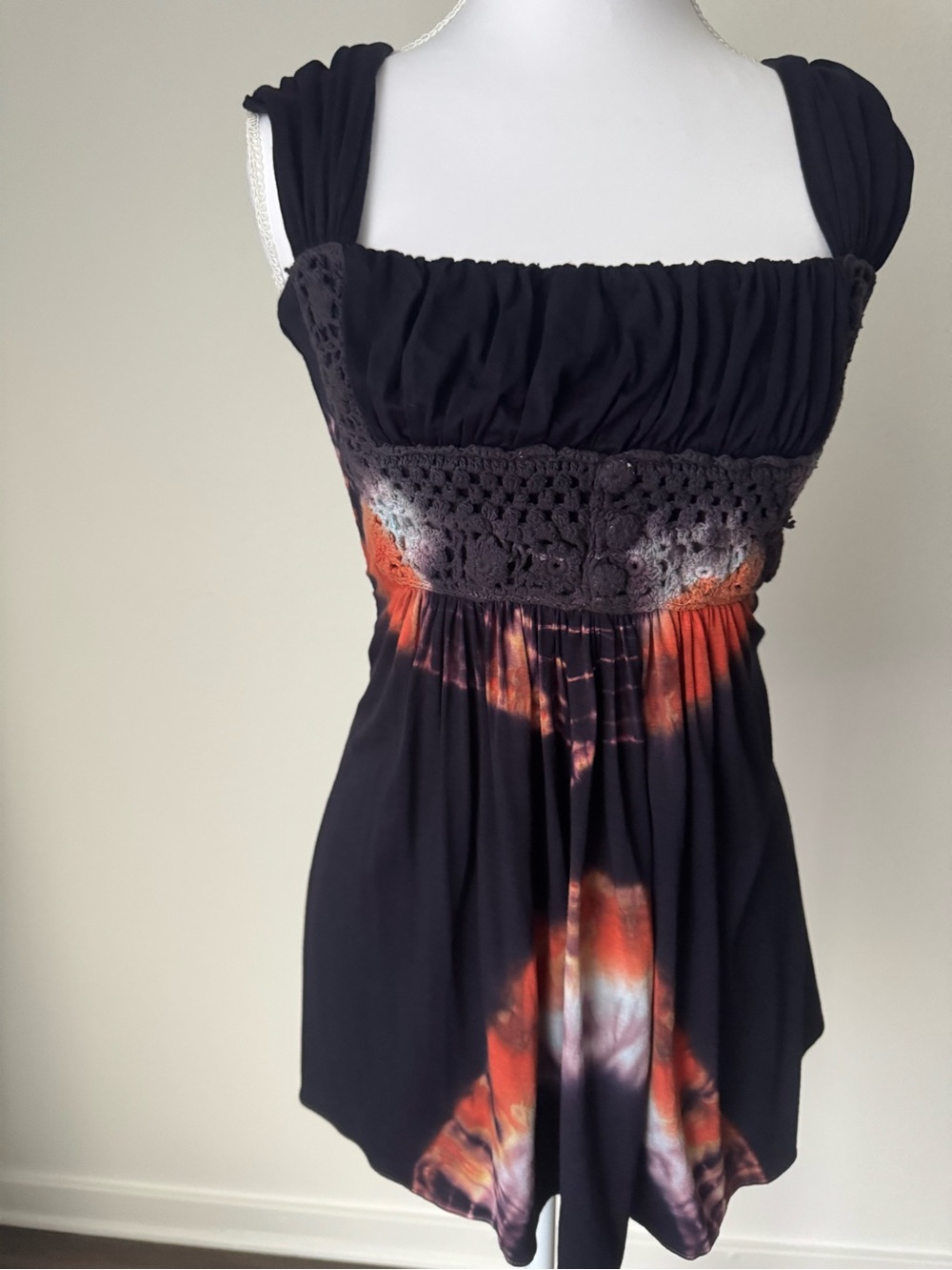 New Sky Tie-Dye Crochet Empire Waist Women’s Tank Top navy white coral small